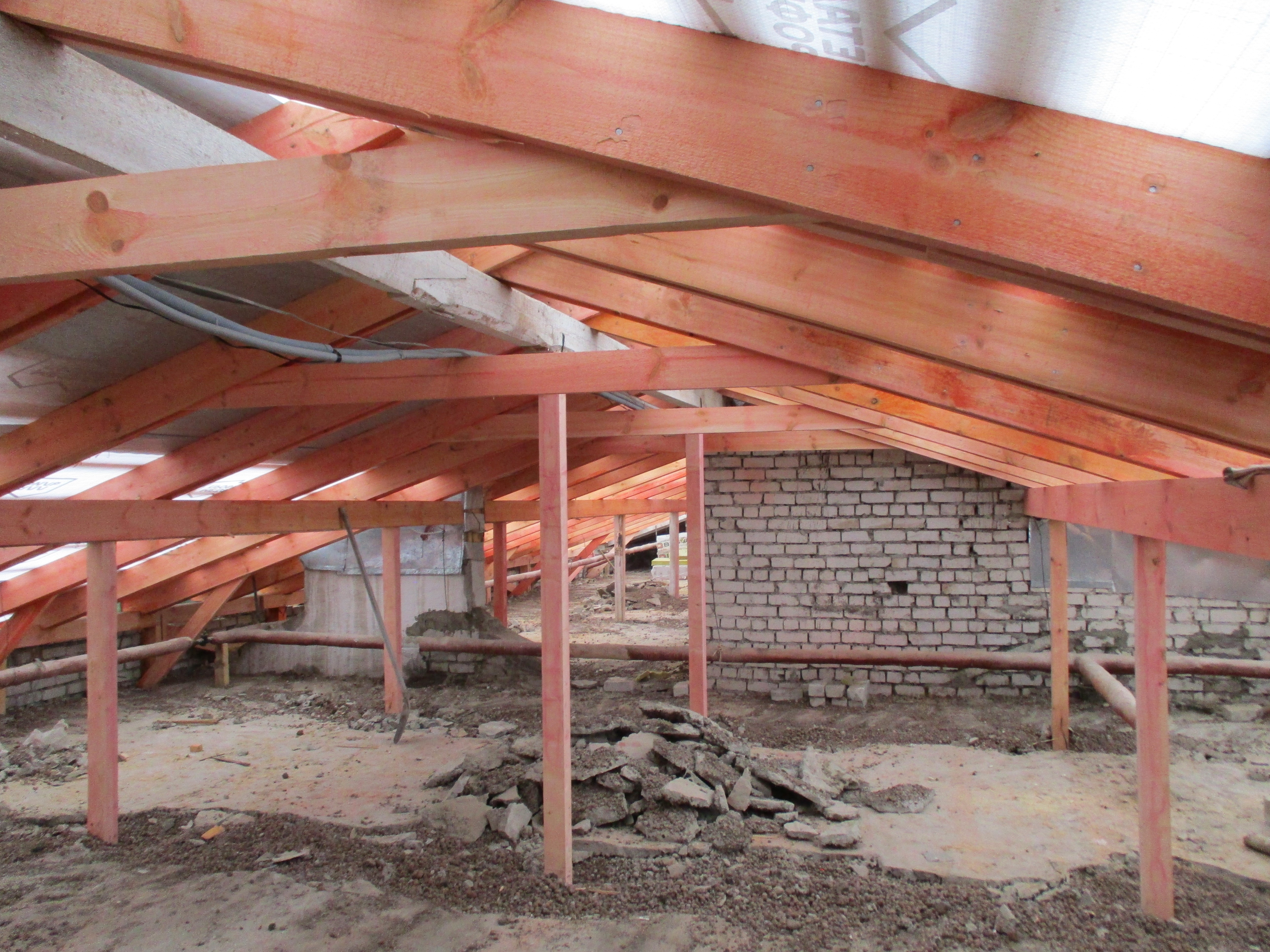 Три МКД в поселке Борок получили новые крыши