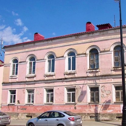 Дом 1917 года постройки ремонтируют в центре Рыбинска